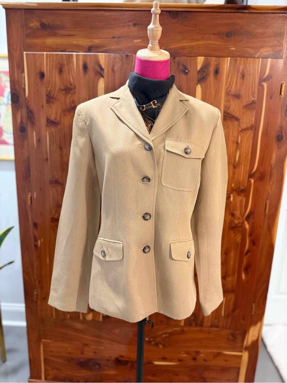 Ann Taylor Tan Notched-Lapel Women's Blazer Size 6 Made in El Salvador